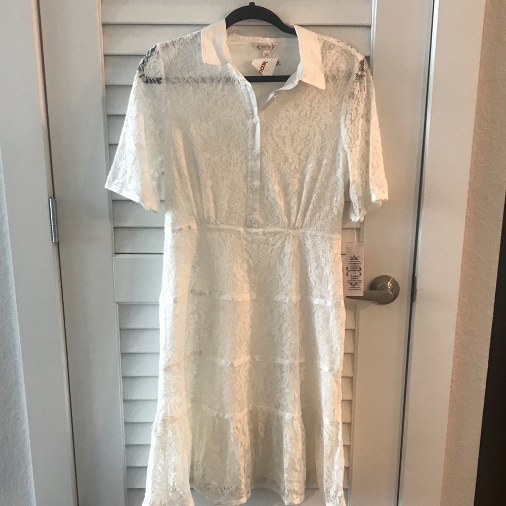 White lace women’s dress